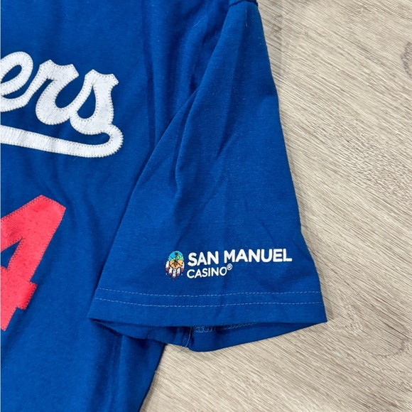 LA Dodgers Hernandez T-Shirt - Picture 2 of 5